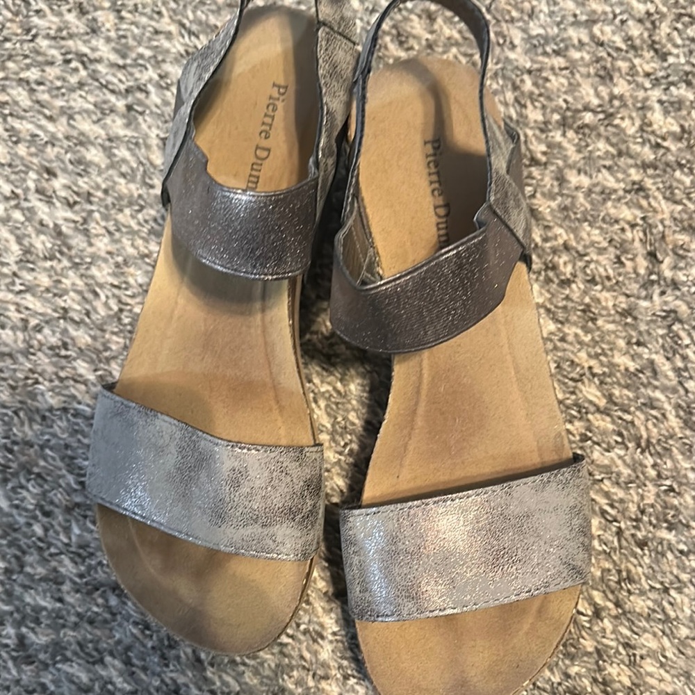 Pierre Dumas Women's Silver Sandals